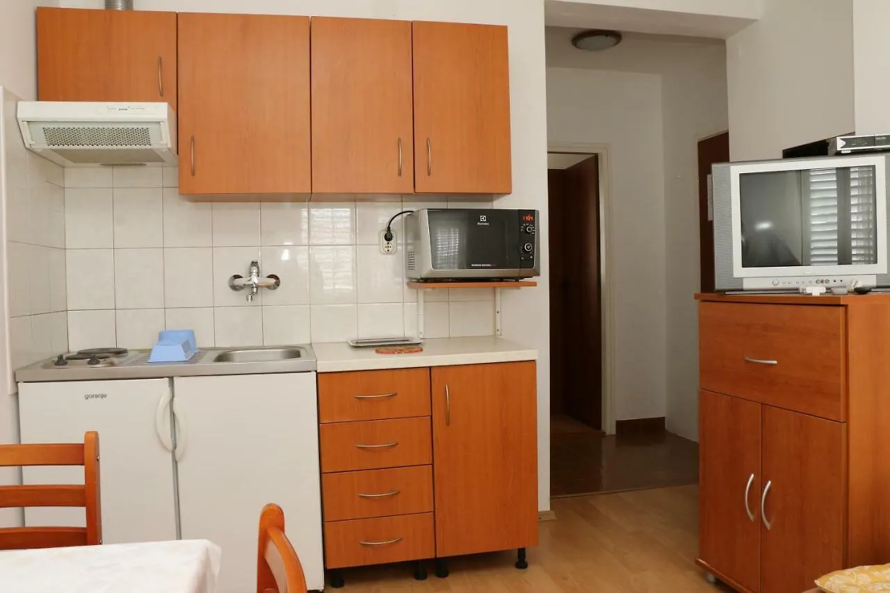 Apartmani Mary 2 Plus 1 Kukljica Apartment