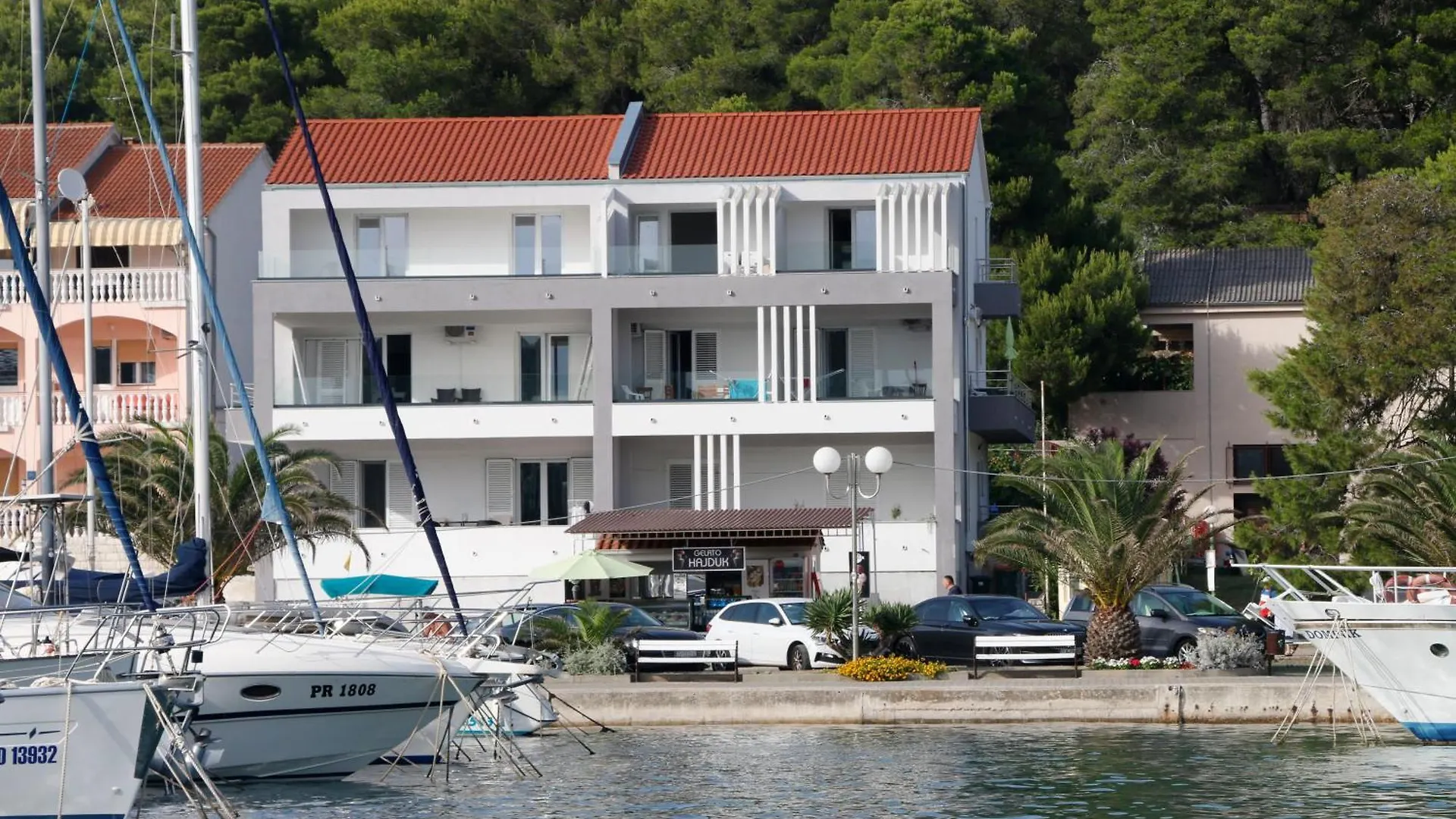 Apartmani Mary 2 Plus 1 location